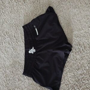 Women's Vuori black athletic shorts